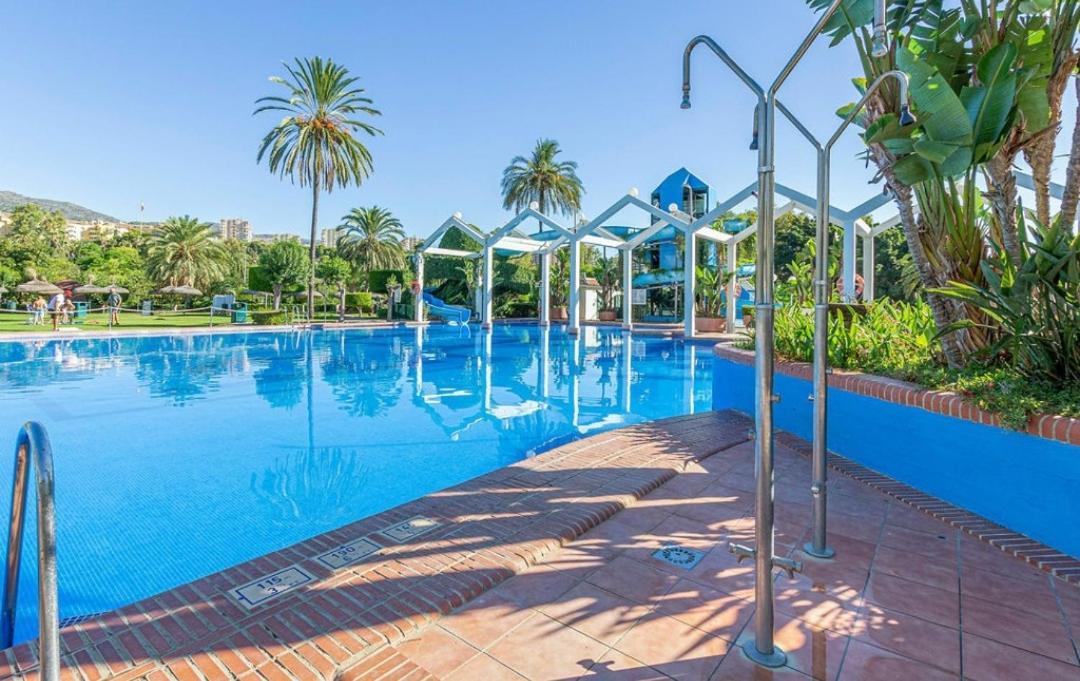 El Estudio De La Playa Benalbeach New 1Bd, Piscinas, Playa Y Vistas Al Mar Ref504 Benalmadena Bagian luar foto